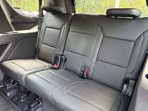Used 2025 GMC Yukon Denali w/ Denali Reserve Package AWD/4WD image 32