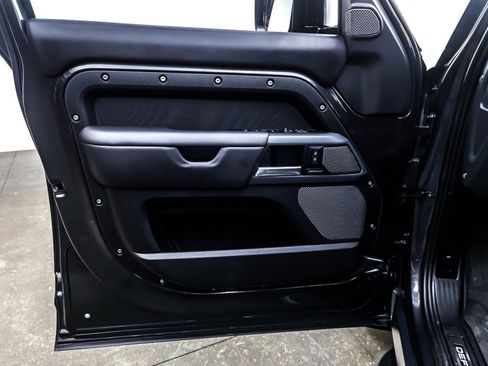 Used 2024 Land Rover Defender 110 X image 21