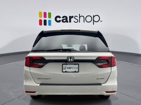 Used 2023 Honda Odyssey Sport image 4