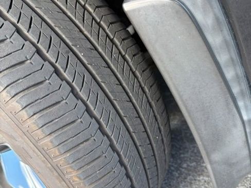 Used 2018 Toyota Highlander Limited image 5