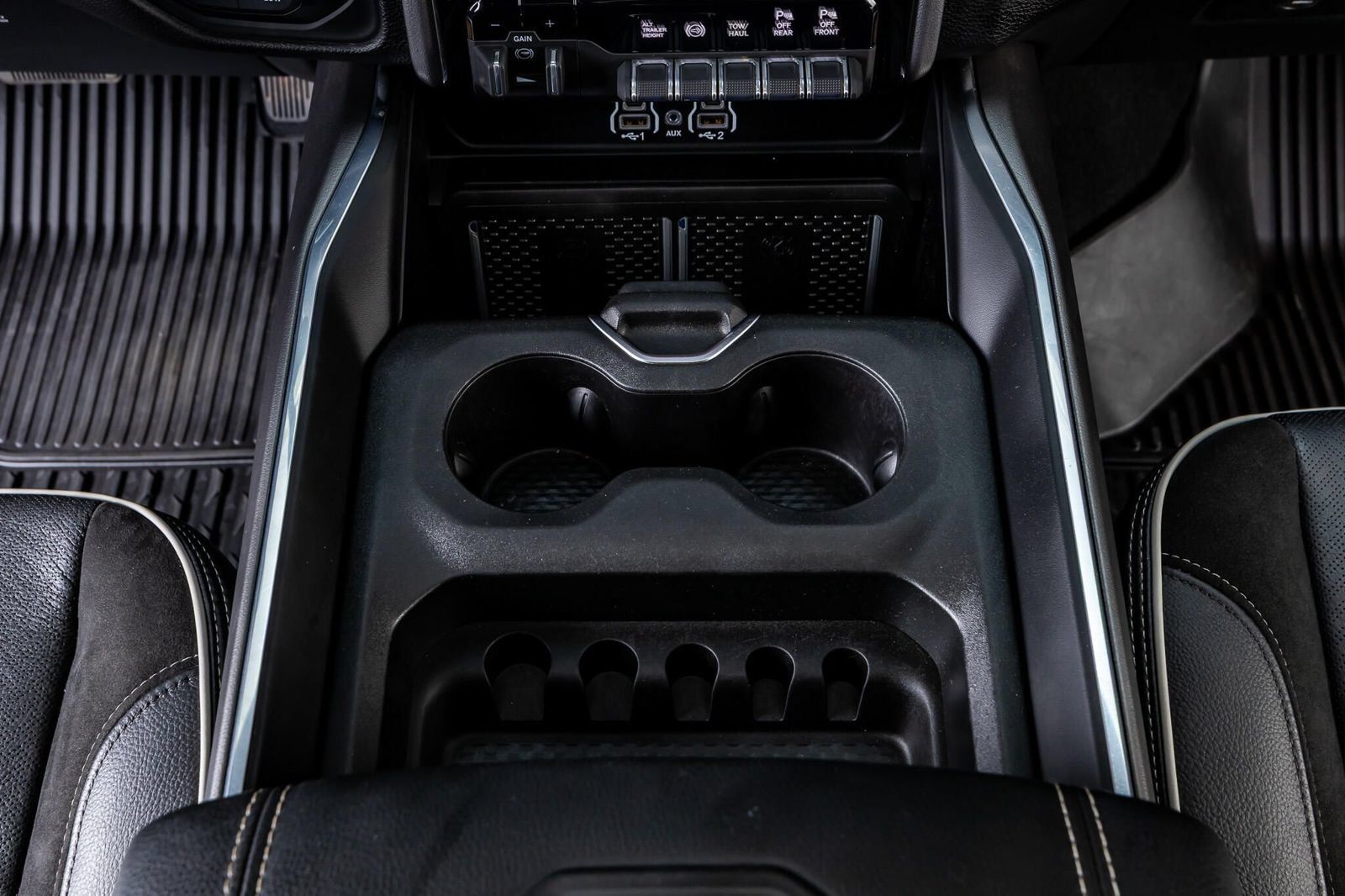 Used 2025 RAM 3500 Laramie w/ Night Edition AWD/4WD image 24