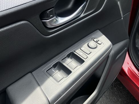 Certified 2025 Honda CR-V LX image 15