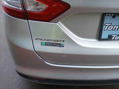 Used 2015 Ford Fusion Energi SE w/ Driver Assist Package image 6