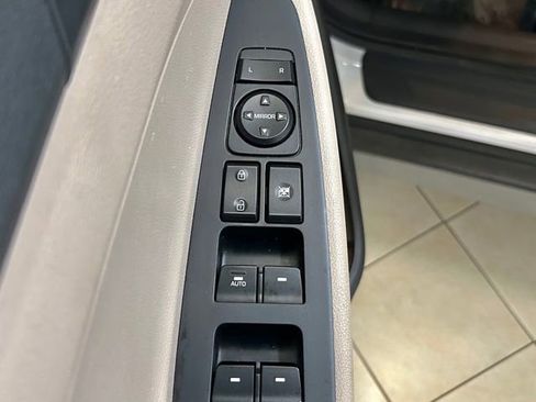 Used 2017 Hyundai Tucson SE image 15