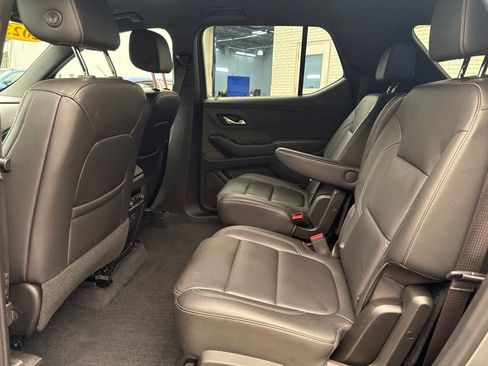 Used 2023 Chevrolet Traverse LT AWD/4WD image 13