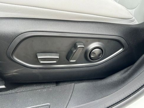 New 2026 Jeep Cherokee Limited image 17