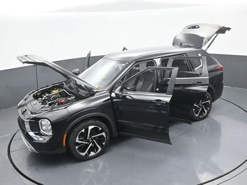 Used 2022 Mitsubishi Outlander SE image 71