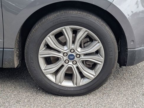 Used 2022 Ford Edge Titanium image 11