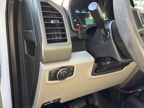 Used 2017 Ford F250 XL w/ Power Equipment Group AWD/4WD image 44