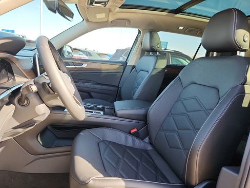 New 2026 Volkswagen Atlas SE image 13