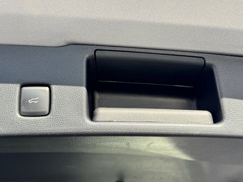 Used 2022 Ford Escape SEL image 38