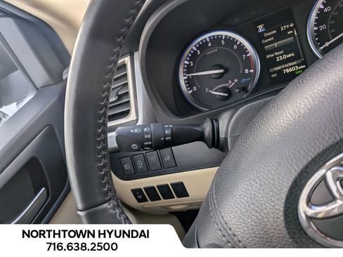 Used 2019 Toyota Highlander XLE image 31