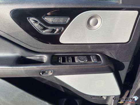 Used 2022 Lincoln Aviator Reserve w/ Equipment Group 201A image 31