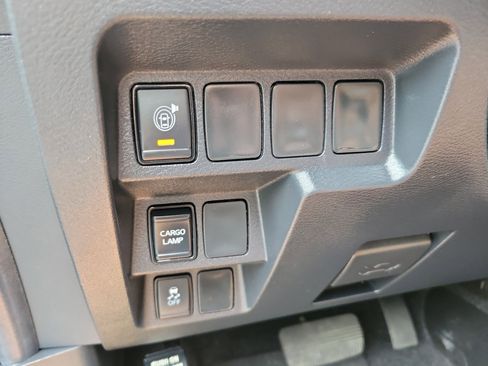 Used 2026 Nissan Frontier SV AWD/4WD image 15