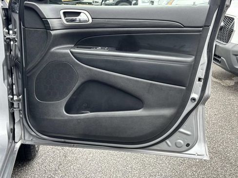 Used 2020 Jeep Grand Cherokee Altitude image 10