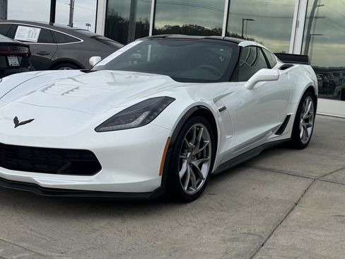 Used 2019 Chevrolet Corvette Z06 w/ Z07 Performance Package image 1