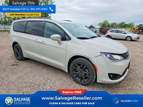 Used 2020 Chrysler Pacifica Touring-L w/ Advanced Safetytec Group AWD/4WD image 5