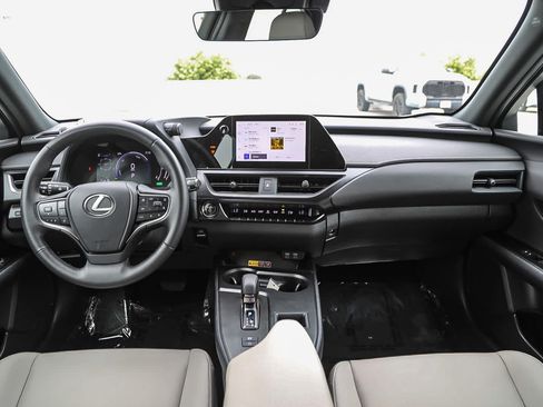 Used 2025 Lexus UX 300h FWD image 12