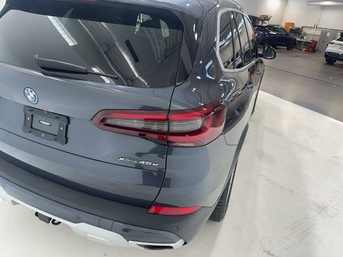 Used 2022 BMW X5 xDrive45e image 8