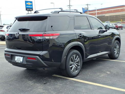 Used 2022 Nissan Pathfinder SV AWD/4WD image 28