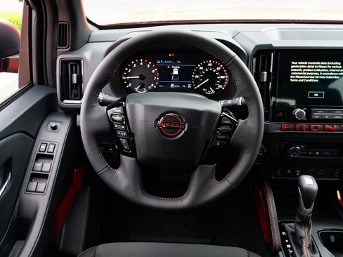 New 2025 Nissan Frontier PRO-4X w/ Pro Convenience Package image 11