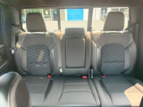 Used 2023 RAM 1500 Big Horn AWD/4WD image 35