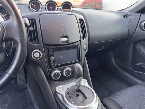 Used 2012 Nissan 370Z Roadster RWD image 17