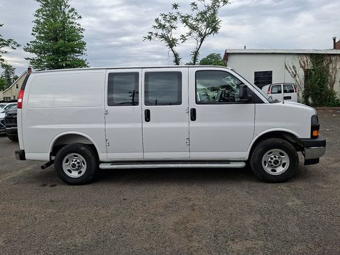 Certified 2025 GMC Savana 2500 w/ Driver Convenience Package RWD image 9