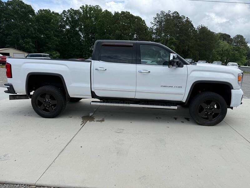 Used 2015 GMC Sierra 2500 Denali w/ Duramax Plus Package AWD/4WD image 5