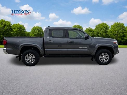 Used 2018 Toyota Tacoma SR5 image 8