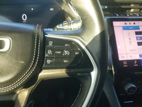 Used 2021 Jeep Grand Cherokee L Overland w/ Luxury Tech Group IV image 22