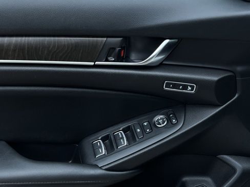 Used 2022 Honda Accord EX-L image 28