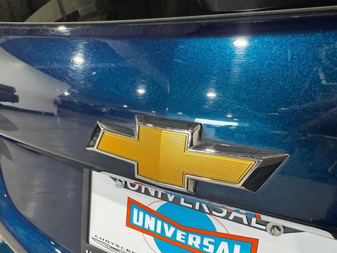 Used 2020 Chevrolet Equinox LT w/ Driver Convenience Package image 32