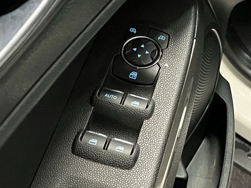 Used 2020 Ford EcoSport Titanium image 16