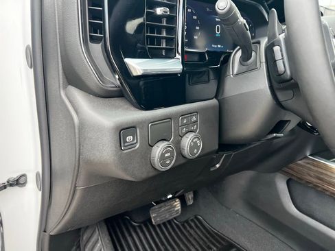 New 2026 Chevrolet Silverado 1500 LT w/ Texas Edition Plus RWD image 29
