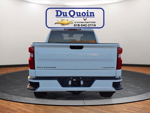 Used 2023 Chevrolet Silverado 1500 Custom image 16