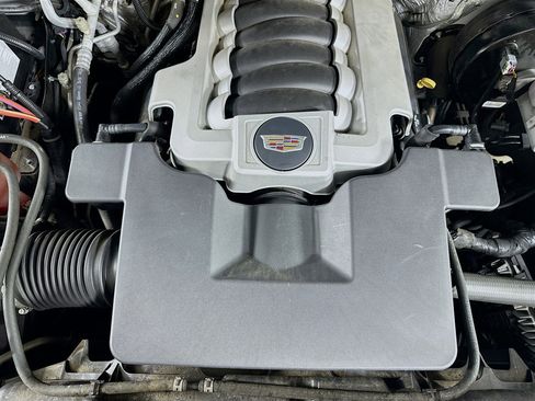 Used 2017 Cadillac Escalade Luxury image 36