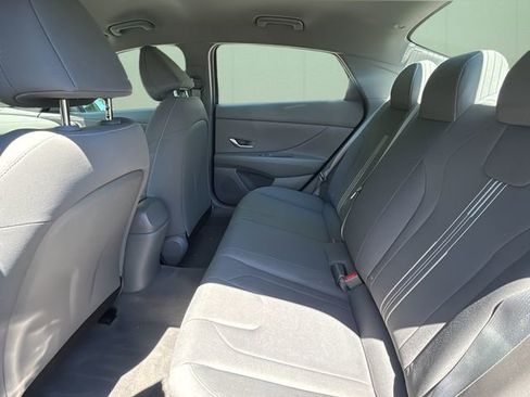 Used 2021 Hyundai Elantra SEL FWD image 22
