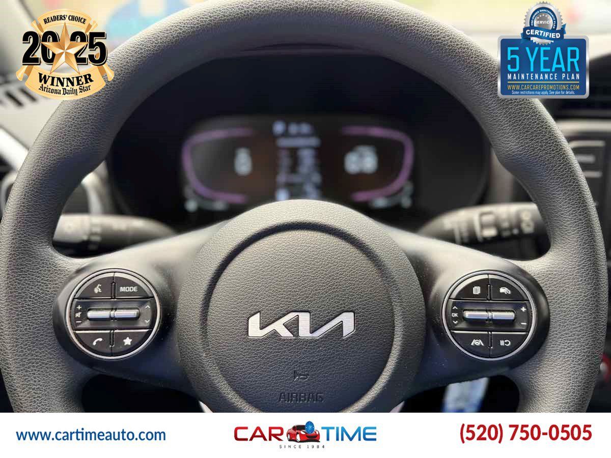 Used 2023 Kia Soul LX w/ LX Technology Package FWD image 7