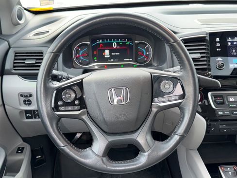 Used 2021 Honda Pilot Touring image 14