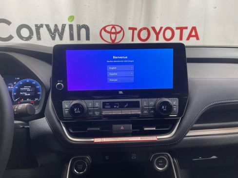 Used 2026 Toyota Grand Highlander Platinum image 25