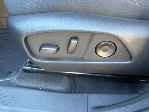New 2026 Chevrolet Equinox ACTIV w/ Convenience Package III AWD/4WD image 31