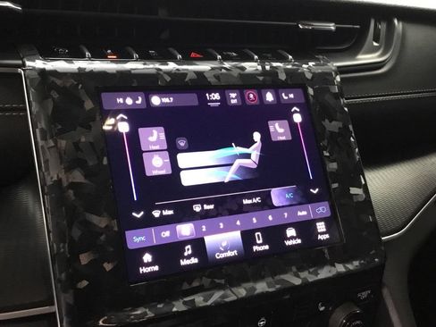 Used 2025 Jeep Grand Cherokee Altitude AWD/4WD image 37