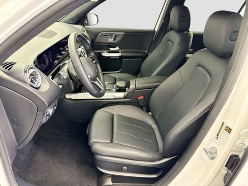 Certified 2023 Mercedes-Benz GLB 250 image 17