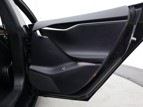 Used 2018 Tesla Model S 100D AWD/4WD image 33