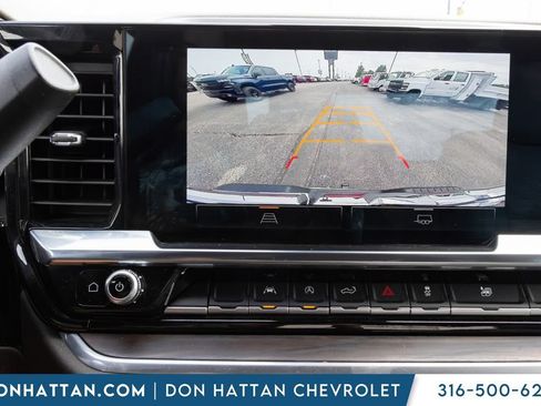 Used 2025 GMC Sierra 1500 SLT AWD/4WD image 8