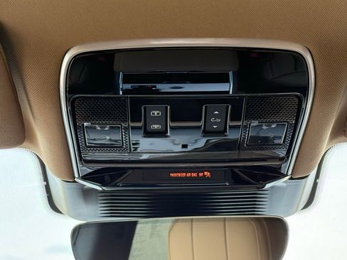 New 2025 Land Rover Range Rover SE AWD/4WD image 26