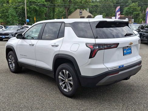 Used 2025 Chevrolet Equinox LT w/ Safety and Technology Package image 4