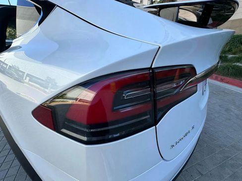 Used 2020 Tesla Model X Long Range AWD/4WD image 27