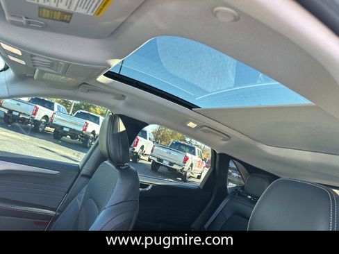 New 2025 Ford Escape SE image 33